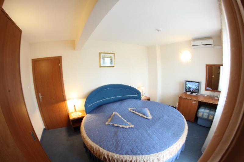 Italia Hotel Nessebar Quarto foto